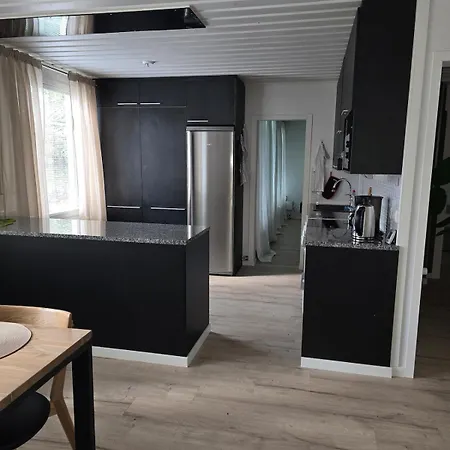 Villa Spacious House Near The Center Of